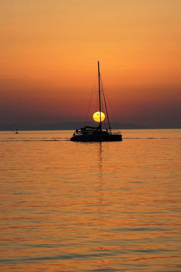 Sunloft-Paros Aparthotel เนาซา ภายนอก รูปภาพ